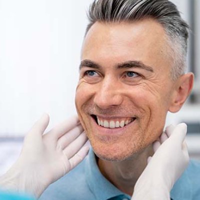 Implantes Dentários